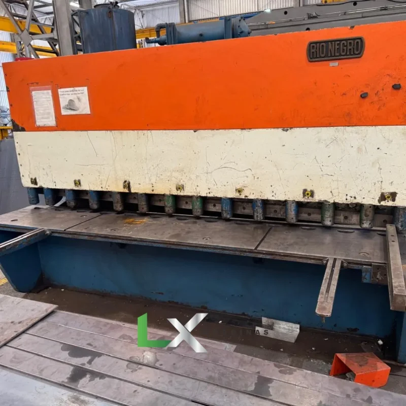 GUILHOTINA HIDRAULICA RIO NEGRO - 3.8'' x 3000 MM (5)