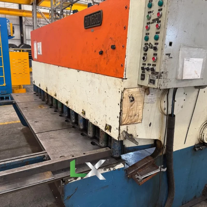 GUILHOTINA HIDRAULICA RIO NEGRO - 3.8'' x 3000 MM (6)