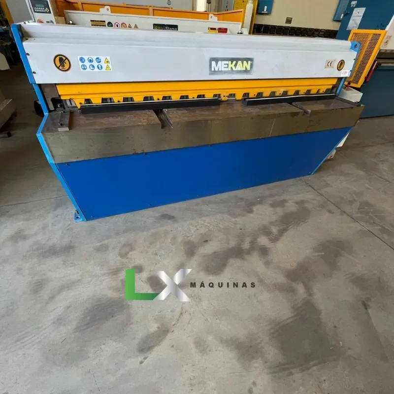 GUILHOTINA MECANICA MEKAN GK 3,2X2000MM - 2014 (4)