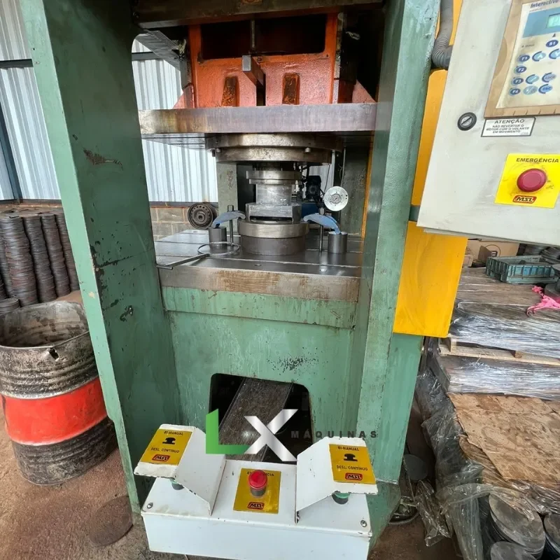 PRENSA EXCENTRICA FREIO E FRICÇÃO MSL 250 TON COM DESBOBINADOR – ANO 2005 (1)
