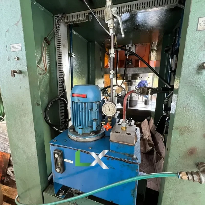 PRENSA EXCENTRICA FREIO E FRICÇÃO MSL 250 TON COM DESBOBINADOR – ANO 2005 (4)