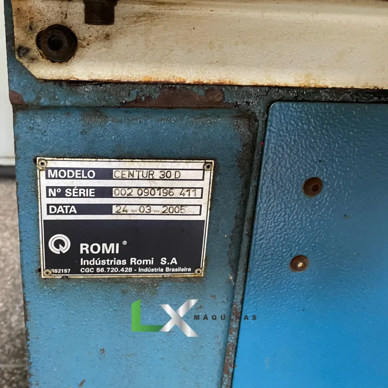 TORNO CNC CENTUR 30 D - ROMI – MACH 9 - ANO 2005 (5)