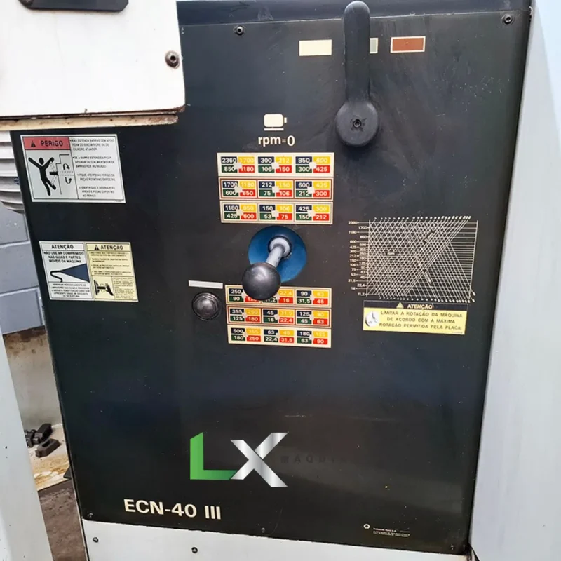 TORNO CNC ROMI ECN-40III - SIEMENS - HIDRÁULICO - COM TRANSPORTADOR DE CAVACOS (3)