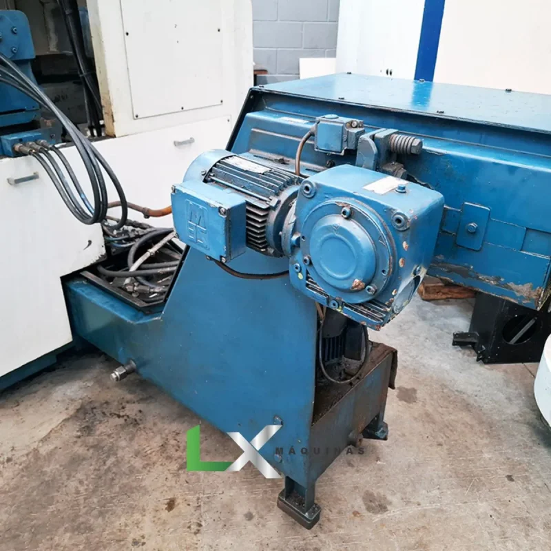 TORNO CNC ROMI ECN-40III - SIEMENS - HIDRÁULICO - COM TRANSPORTADOR DE CAVACOS (4)