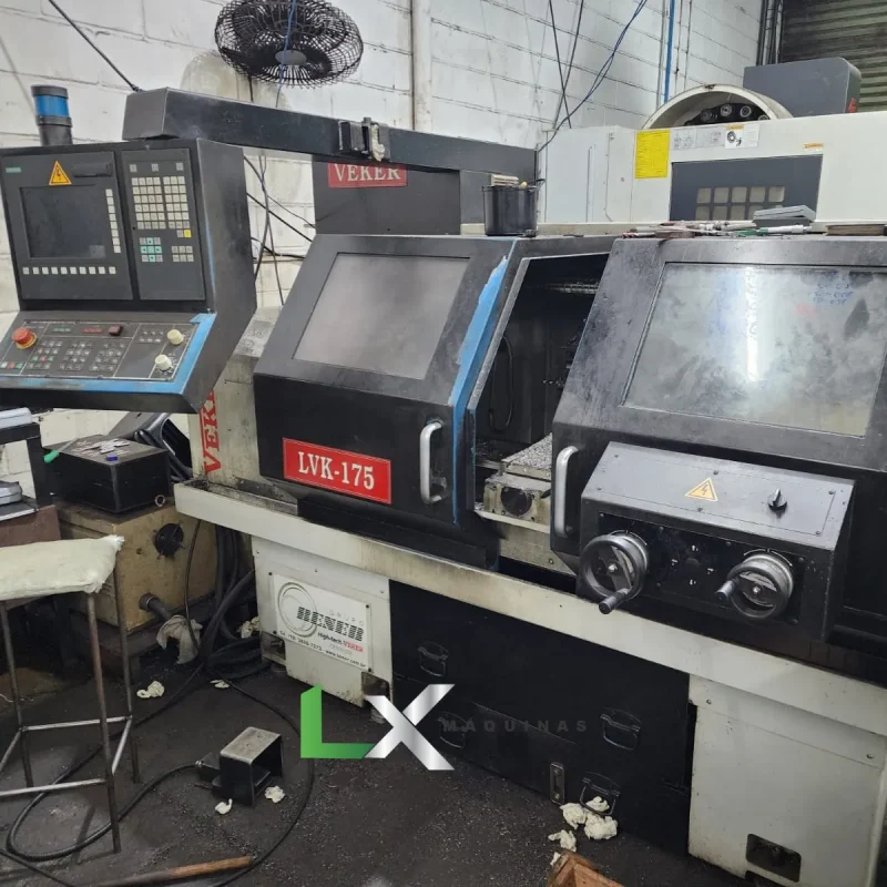 TORNO CNC VEKER LVK175 - 466X850 MM - SIEMENS - ANO 2011 (2)