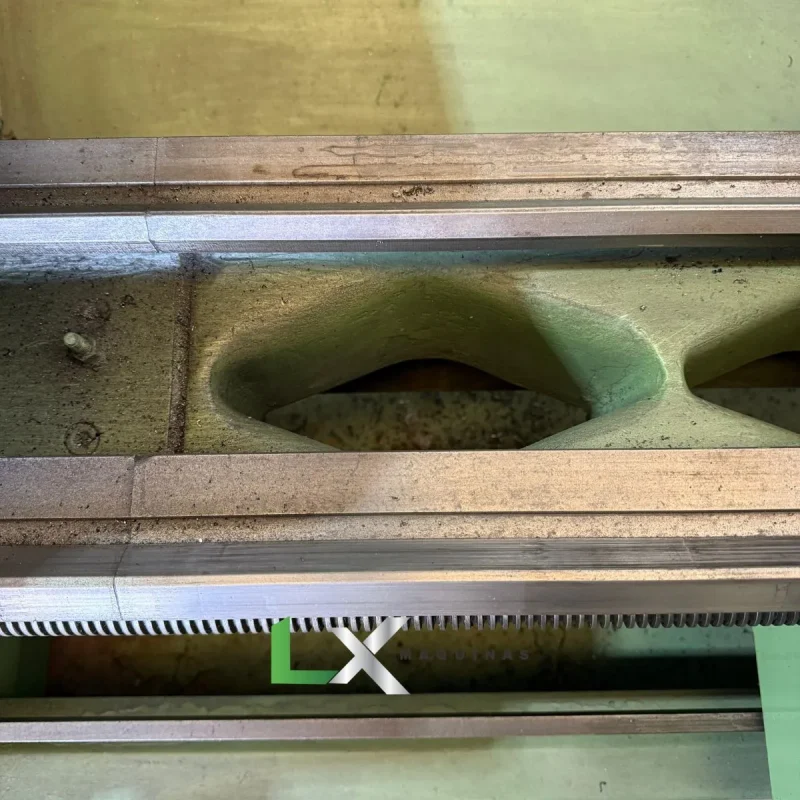 TORNO CONVENCIONAL NARDINI MS-1440E – 355 X 1.000 MM (9)